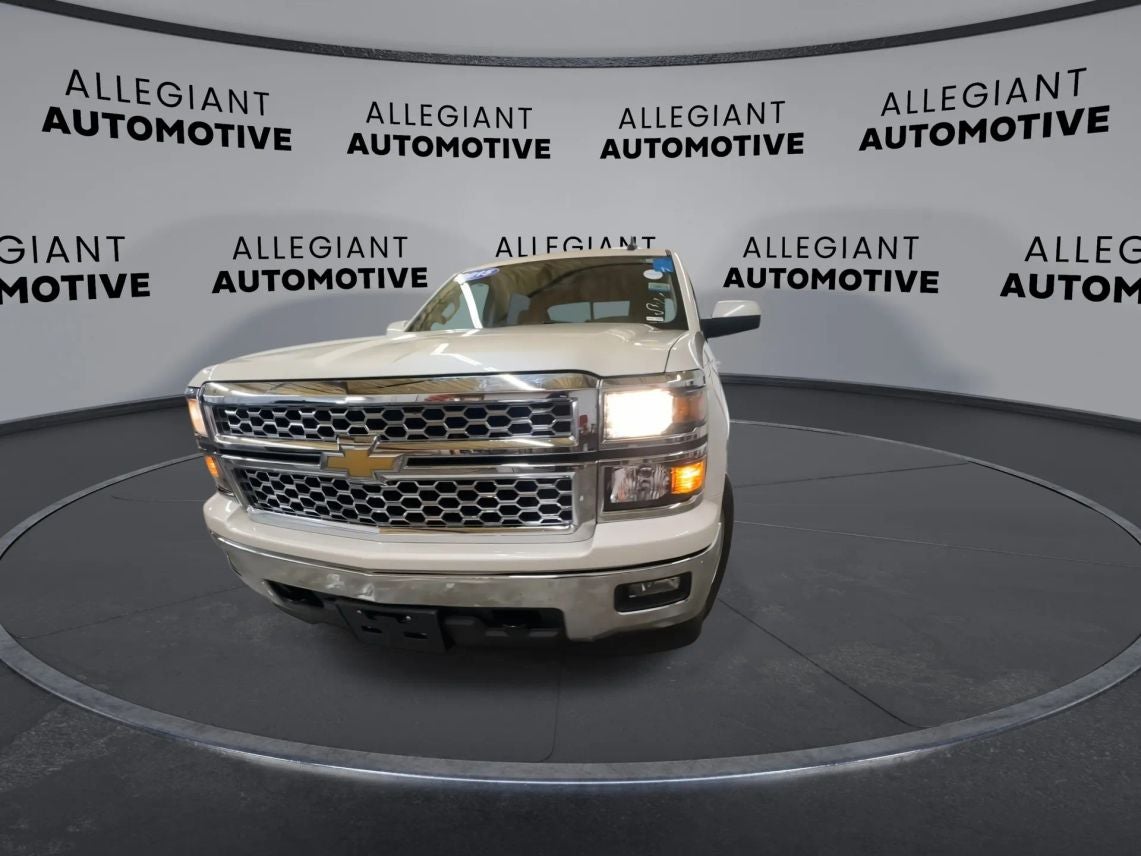 2015 Chevrolet Silverado 1500 Crew Cab LT Pickup 4D 5 3/4 ft