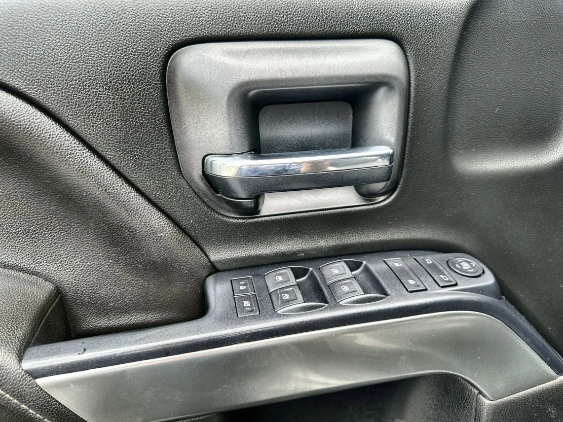 2018 Chevrolet Silverado 1500 Crew Cab LT Pickup 4D 5 3/4 ft