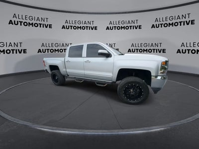 2018 Chevrolet Silverado 1500 Crew Cab LT Pickup 4D 5 3/4 ft