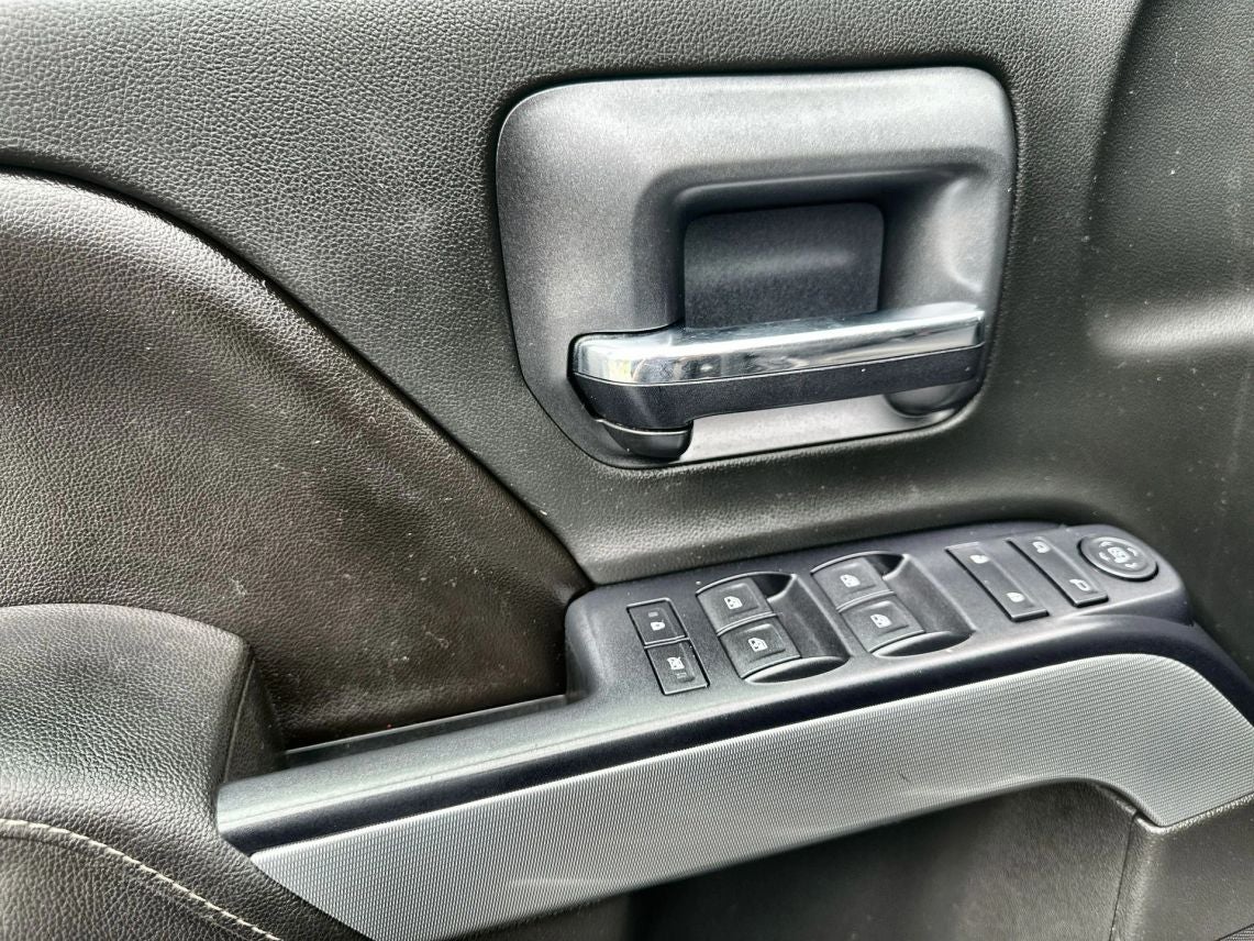2015 Chevrolet Silverado 1500 Crew Cab Z71 LT Pickup 4D 5 3/4 ft