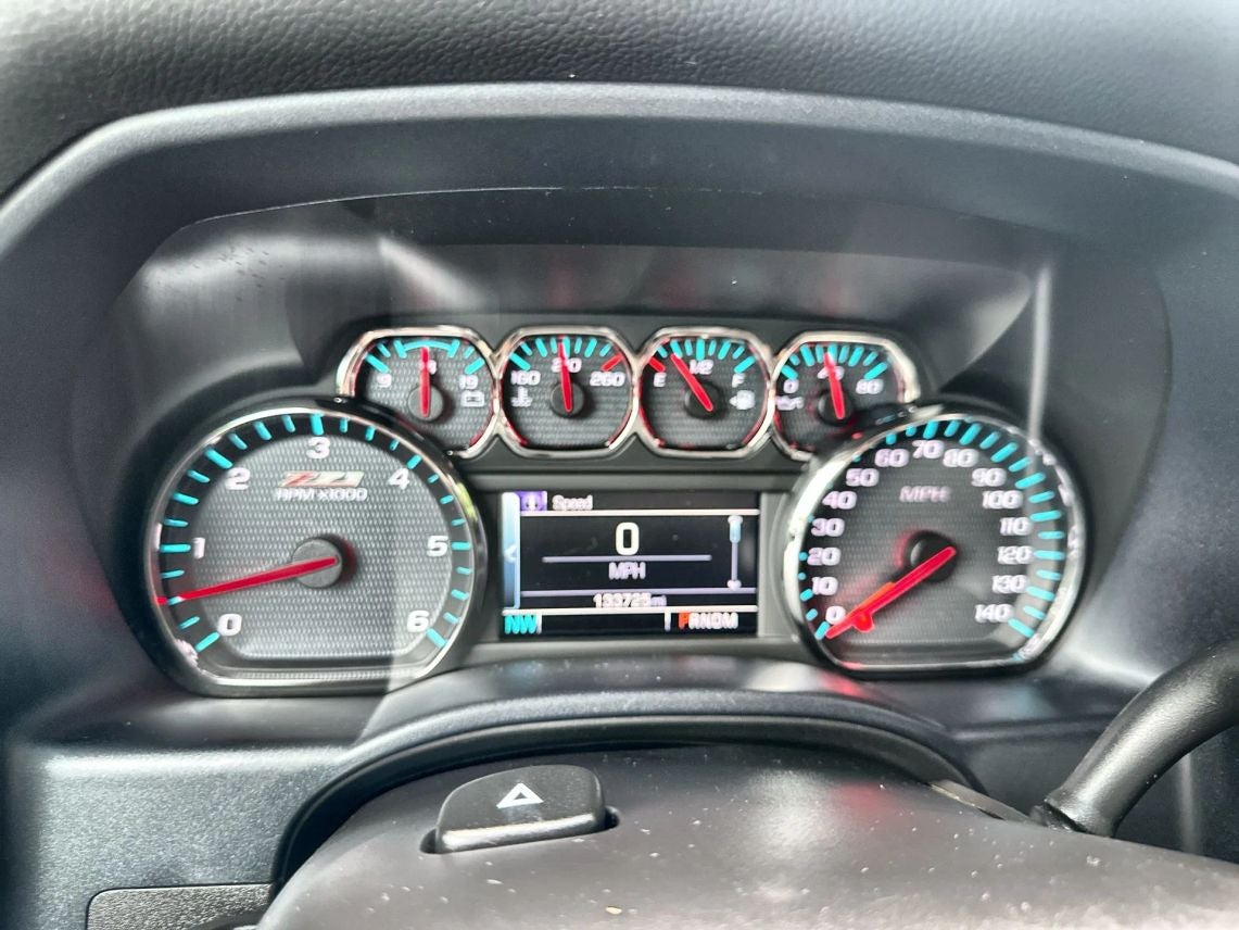 2015 Chevrolet Silverado 1500 Crew Cab Z71 LT Pickup 4D 5 3/4 ft