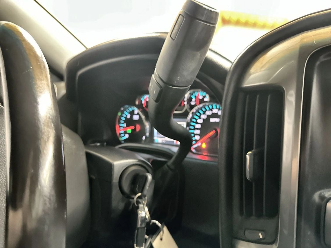2015 Chevrolet Silverado 1500 Crew Cab LTZ Pickup 4D 5 3/4 ft