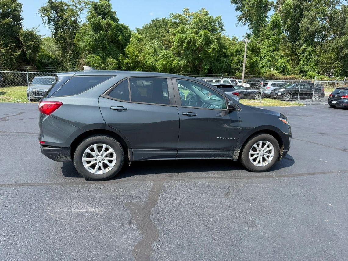 2020 Chevrolet Equinox LS Sport Utility 4D