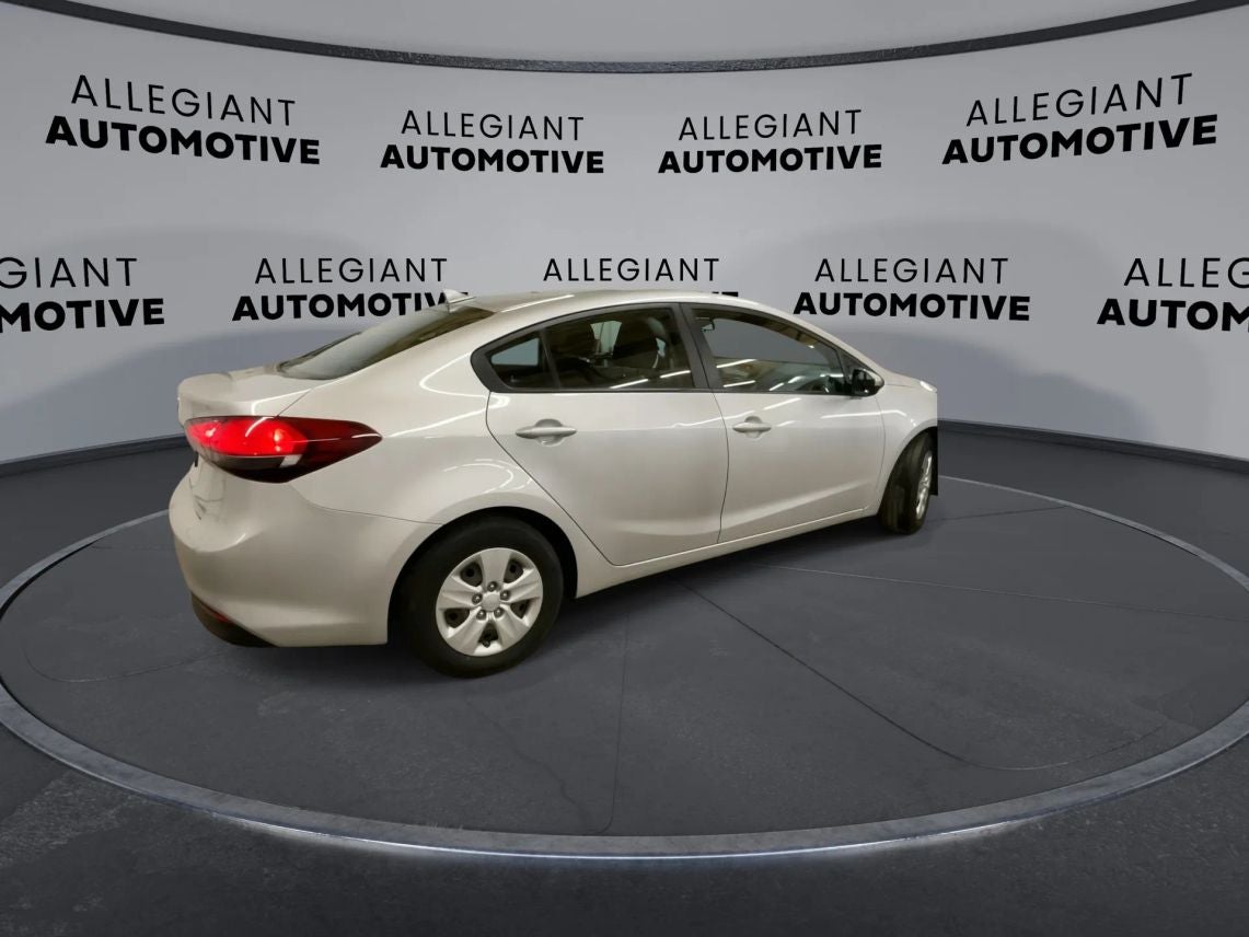 2017 Kia Forte LX Sedan 4D