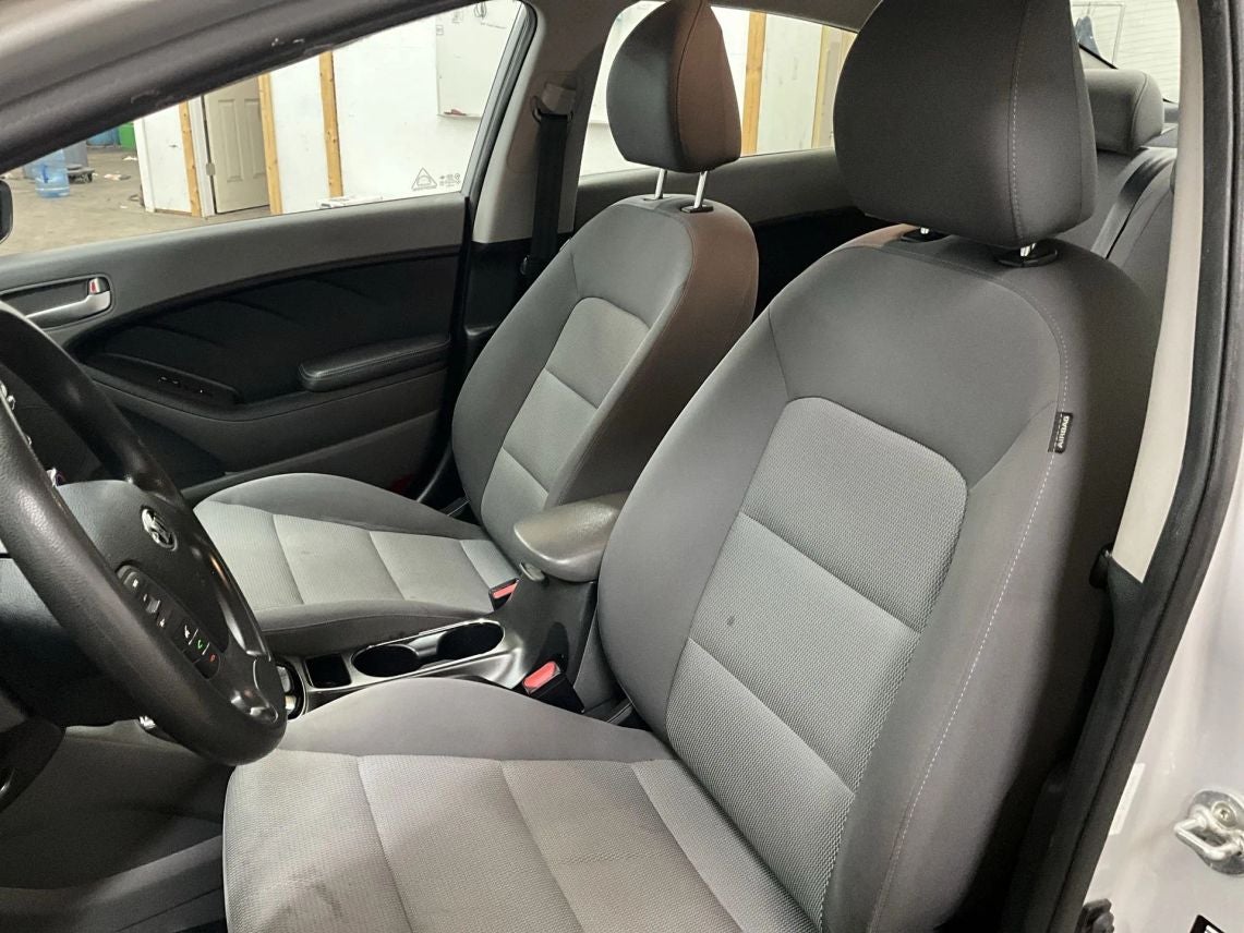 2017 Kia Forte LX Sedan 4D