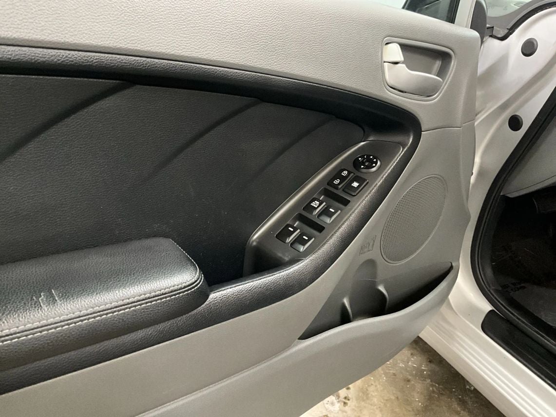 2017 Kia Forte LX Sedan 4D