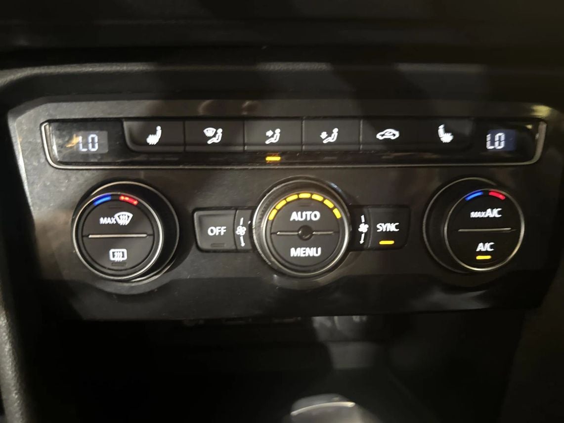 2018 Volkswagen Tiguan 2.0T SEL Sport Utility 4D