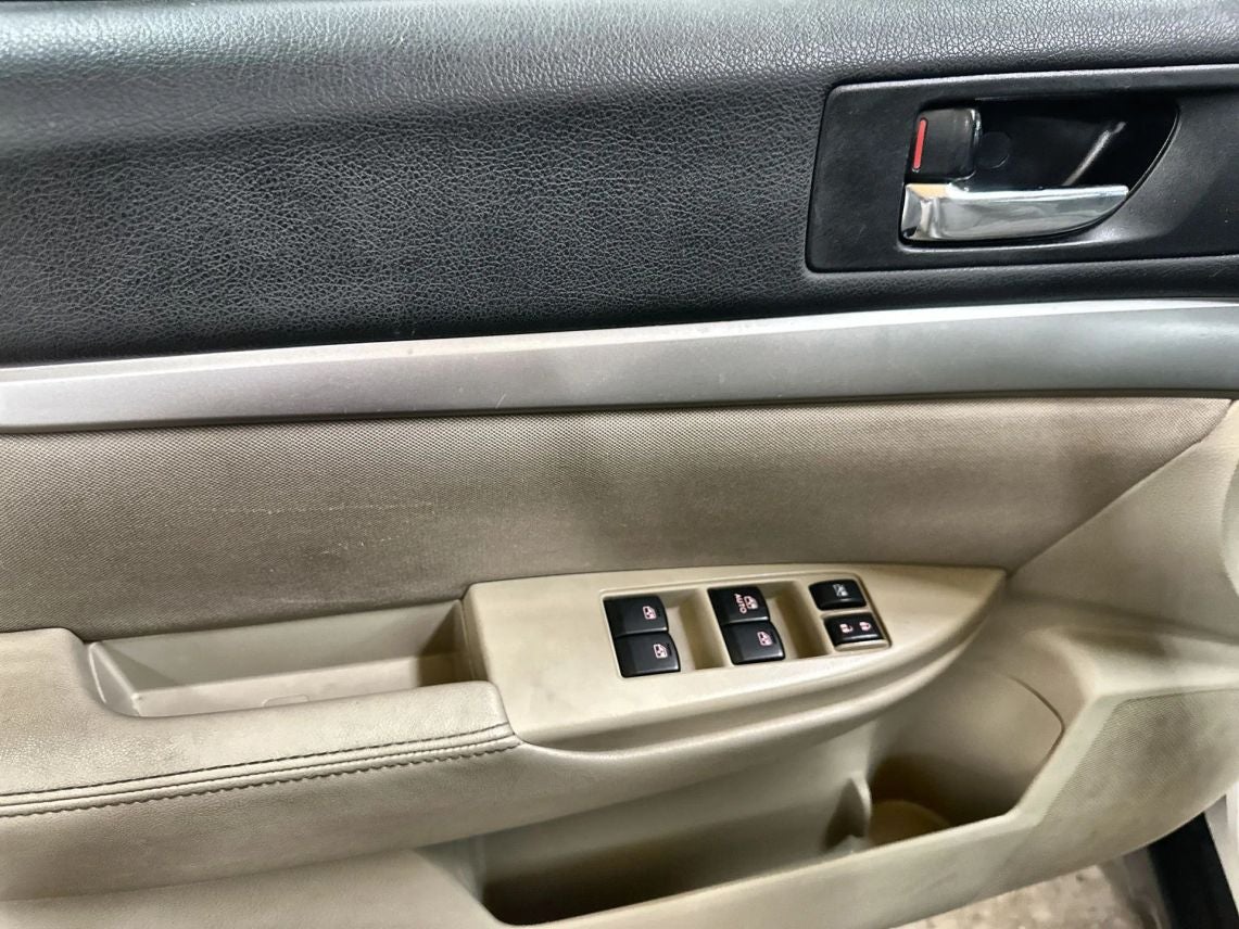 2014 Subaru Outback 2.5i Premium Wagon 4D