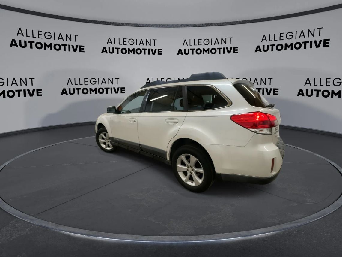 2014 Subaru Outback 2.5i Premium Wagon 4D