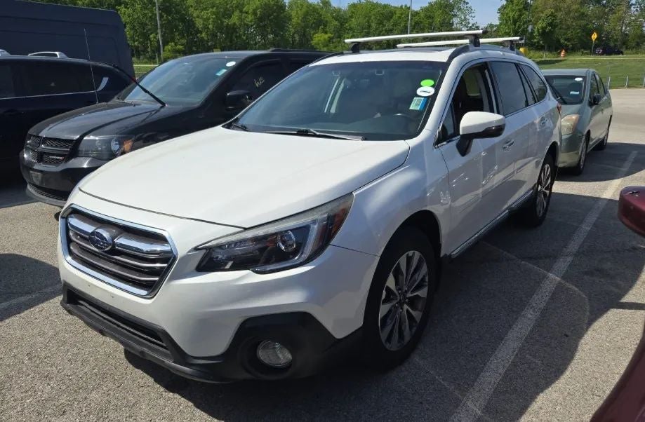 2018 Subaru Outback 3.6R Touring's photo