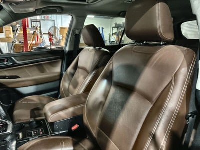 2018 Subaru Outback 3.6R Touring Wagon 4D