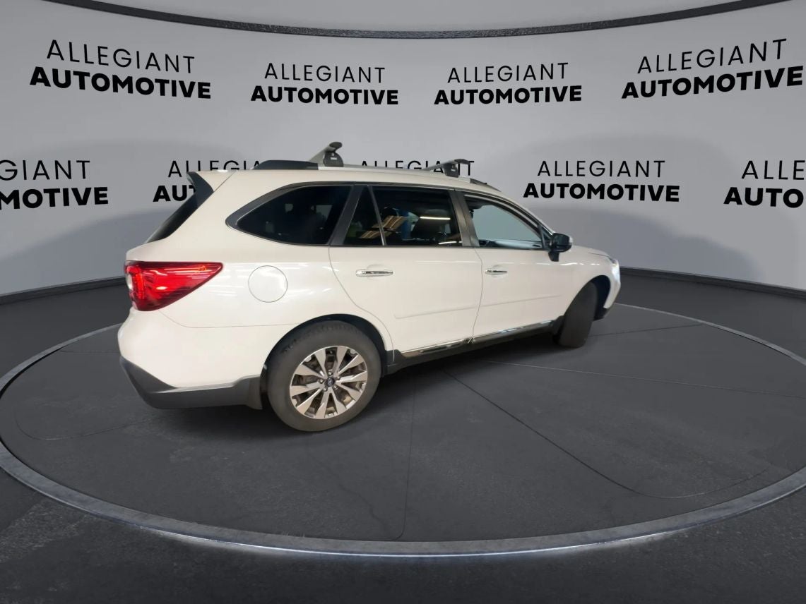 2018 Subaru Outback 3.6R Touring Wagon 4D