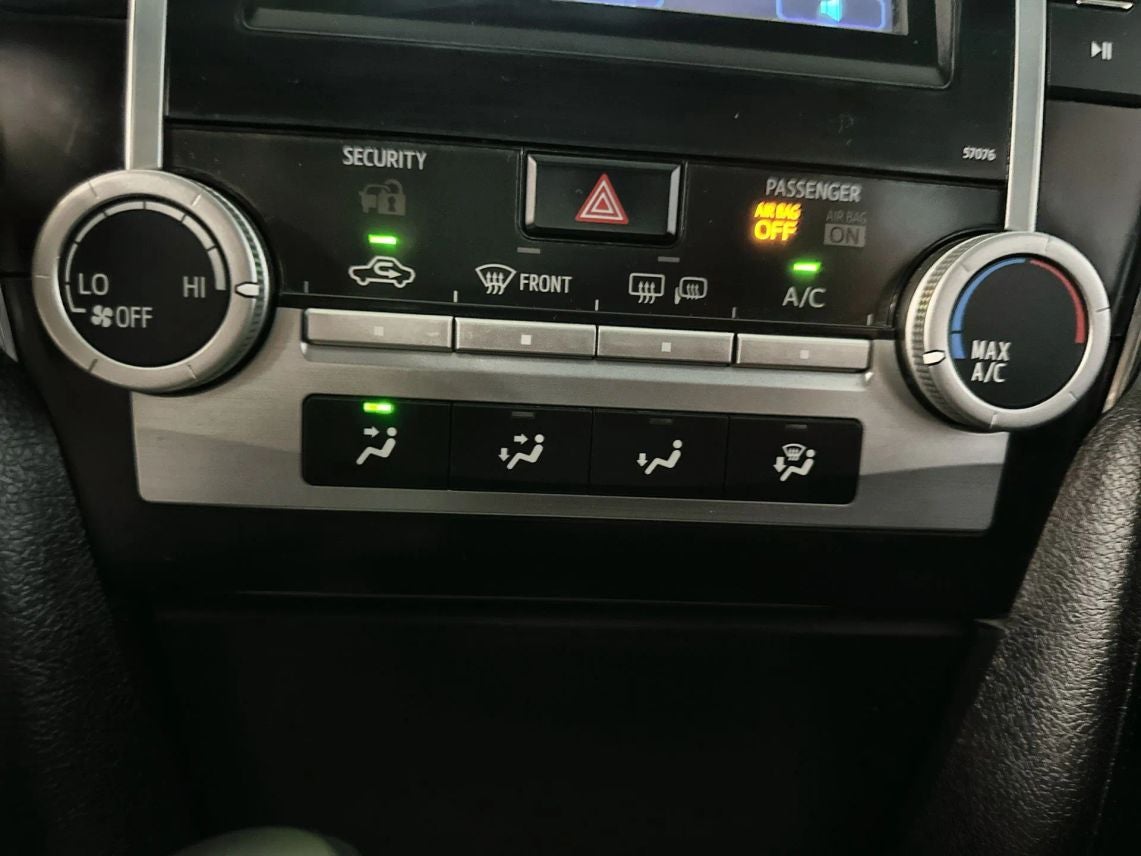 2013 Toyota Camry SE Sedan 4D