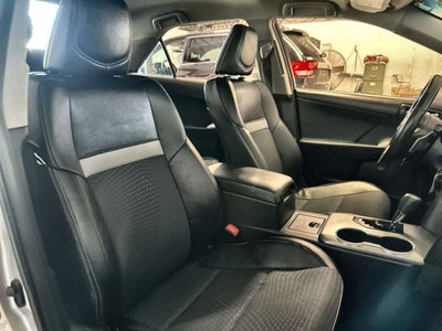 2013 Toyota Camry SE Sedan 4D