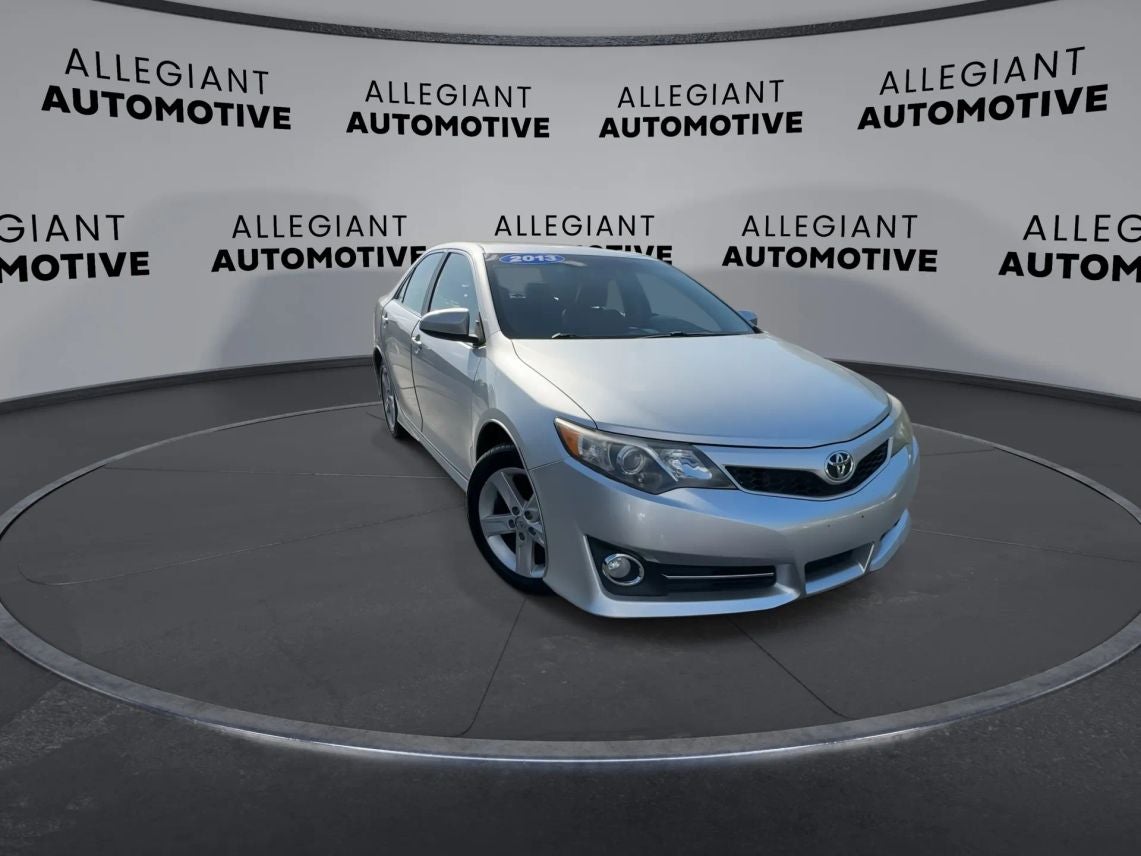 2013 Toyota Camry SE Sedan 4D
