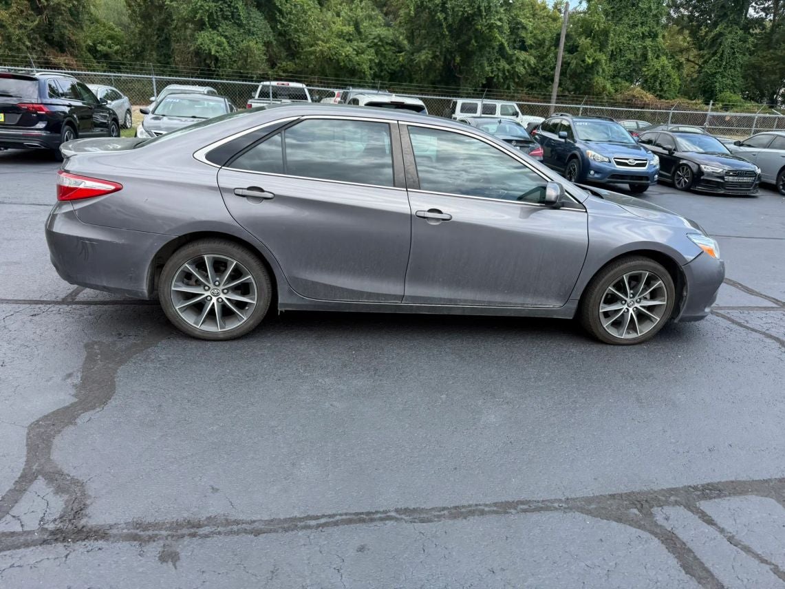 2015 Toyota Camry XSE Sedan 4D