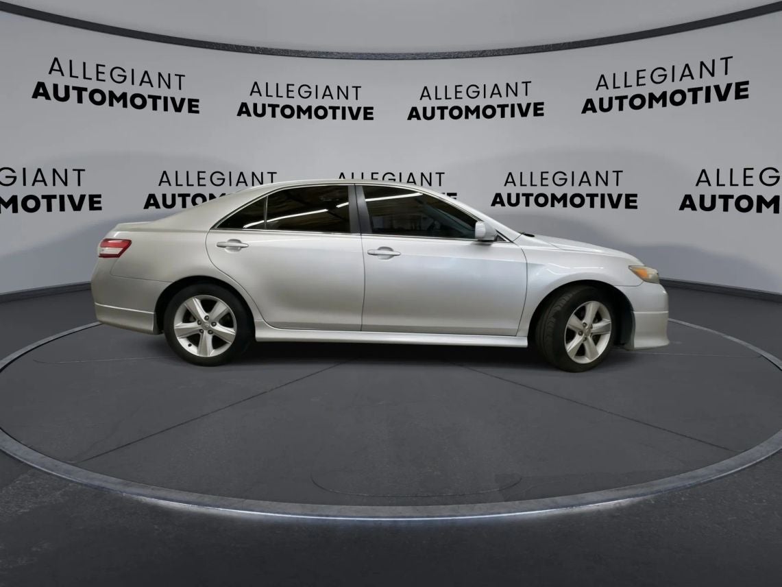 2011 Toyota Camry SE Sedan 4D