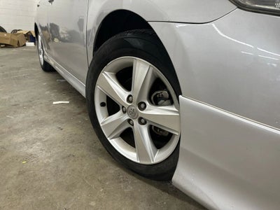 2011 Toyota Camry SE Sedan 4D