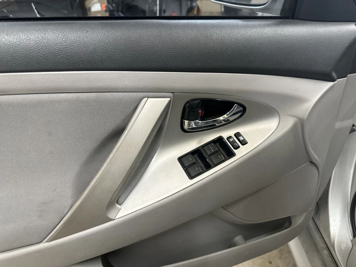 2011 Toyota Camry SE Sedan 4D