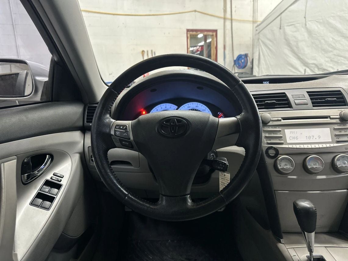 2011 Toyota Camry SE Sedan 4D