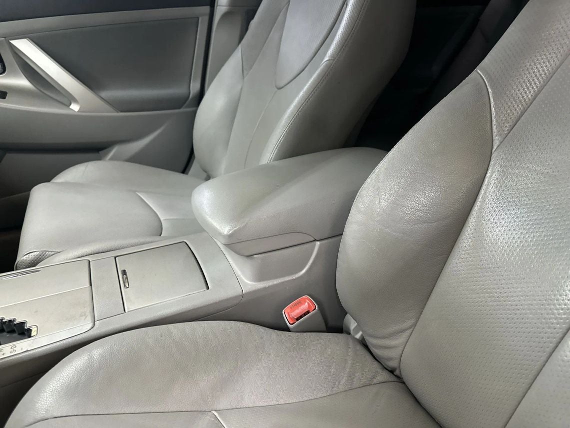 2011 Toyota Camry SE Sedan 4D