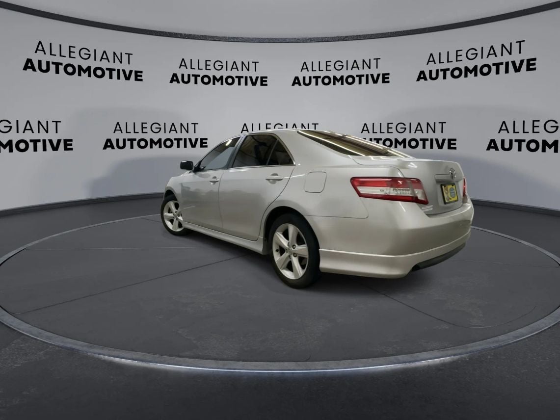 2011 Toyota Camry SE Sedan 4D