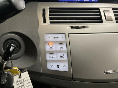 2009 Toyota Avalon XL Sedan 4D