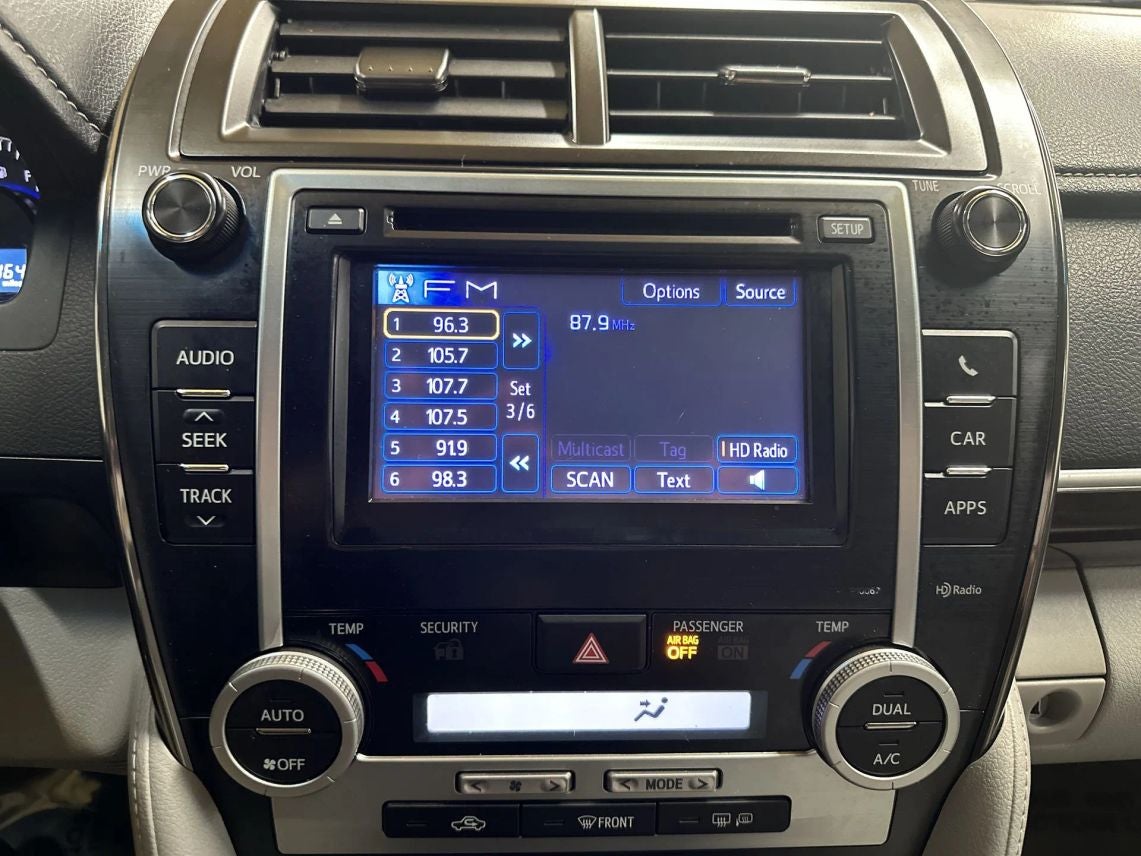 2012 Toyota Camry XLE Sedan 4D