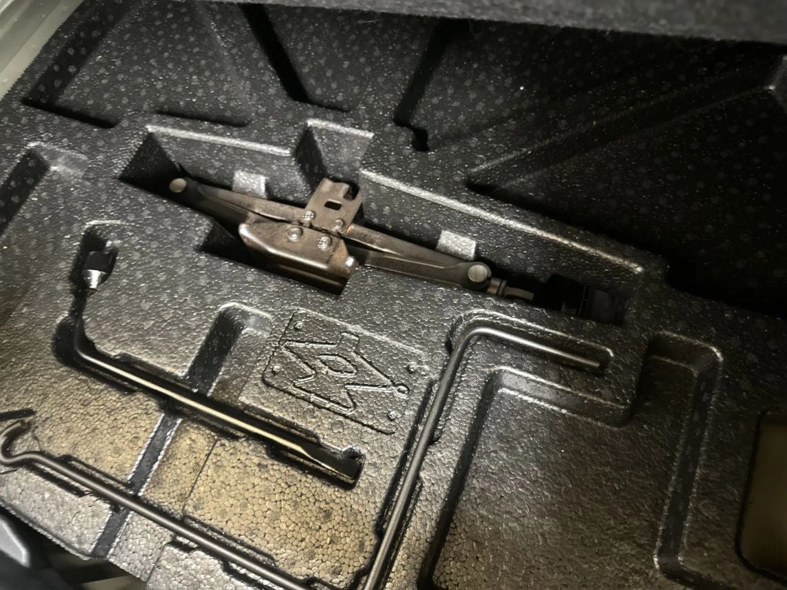 2012 Toyota Camry XLE Sedan 4D