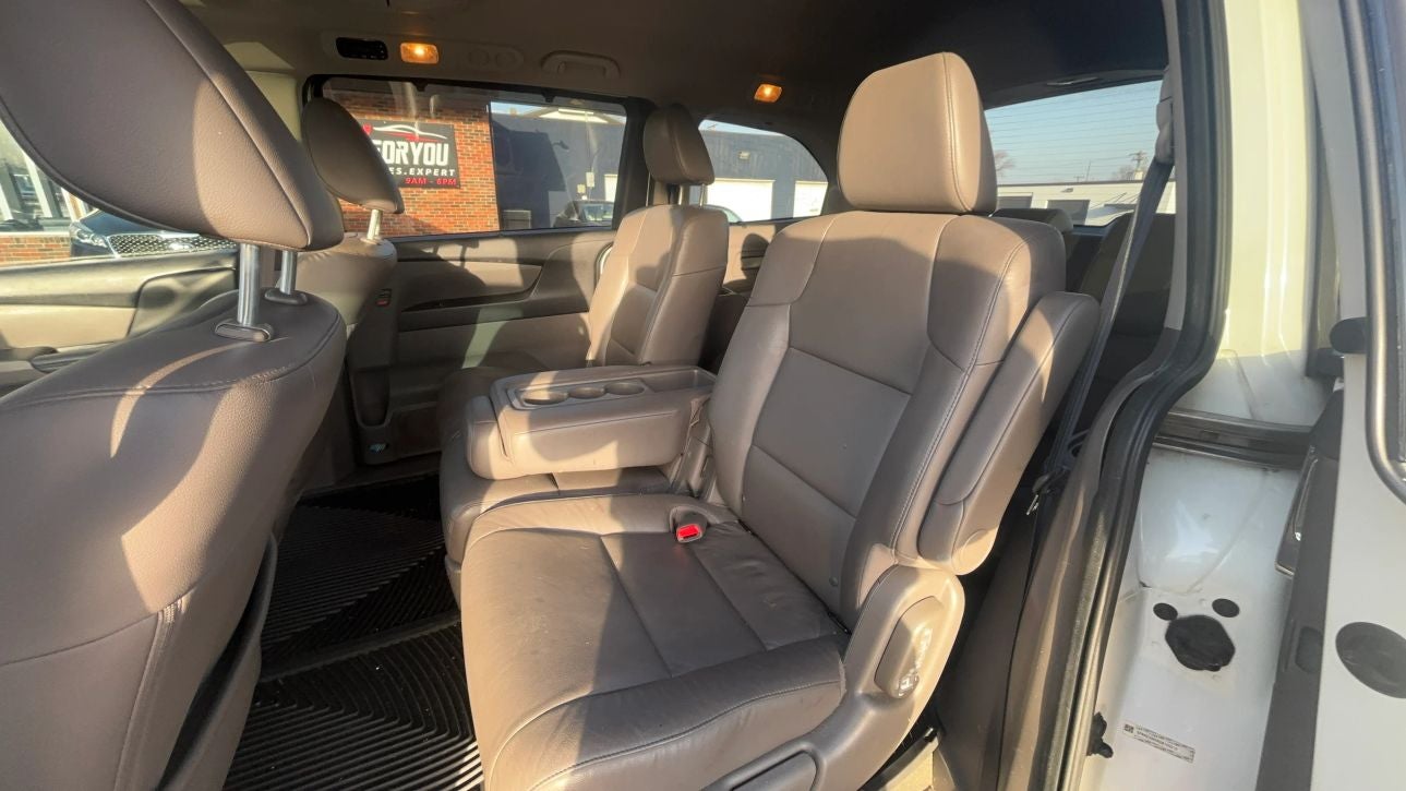 2016 Honda Odyssey Touring Elite Minivan 4D