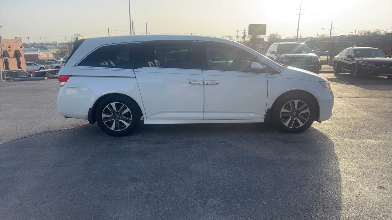 2016 Honda Odyssey Touring Elite Minivan 4D