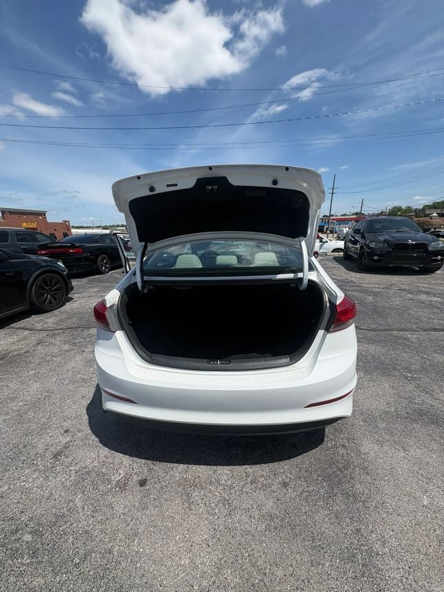 2017 Hyundai Elantra SE Sedan 4D
