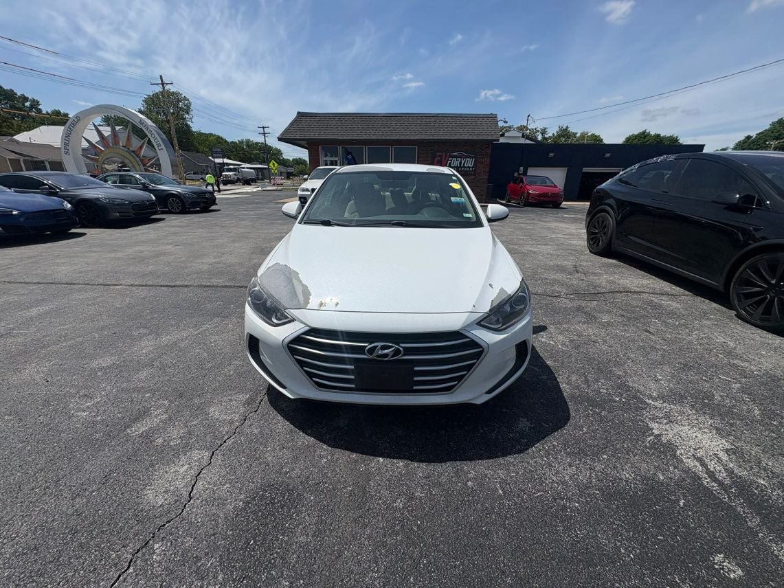 2017 Hyundai Elantra SE Sedan 4D