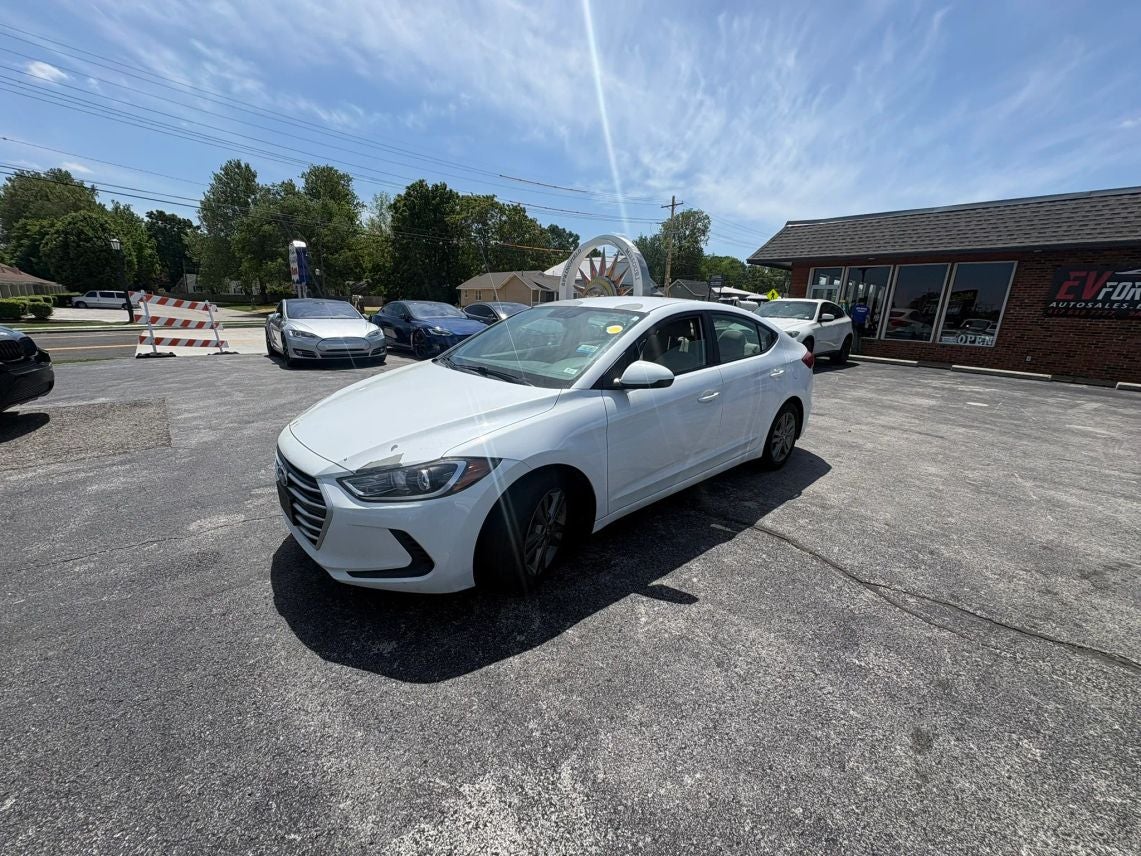 2017 Hyundai Elantra SE Sedan 4D
