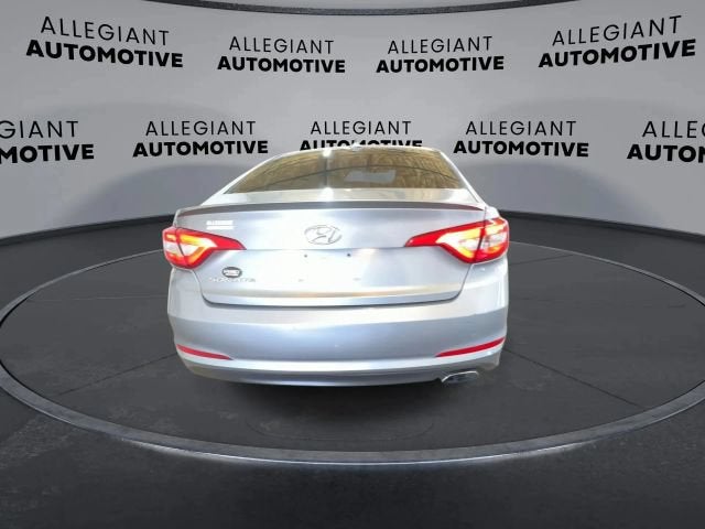 2015 Hyundai Sonata SE Sedan 4D