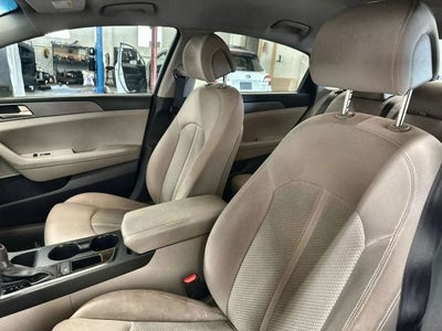 2015 Hyundai Sonata SE Sedan 4D