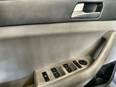 2015 Hyundai Sonata SE Sedan 4D