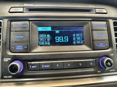 2015 Hyundai Sonata SE Sedan 4D