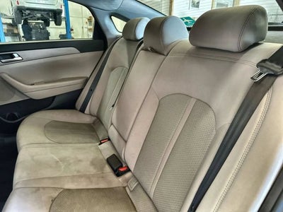 2015 Hyundai Sonata SE Sedan 4D