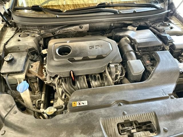 2015 Hyundai Sonata SE Sedan 4D