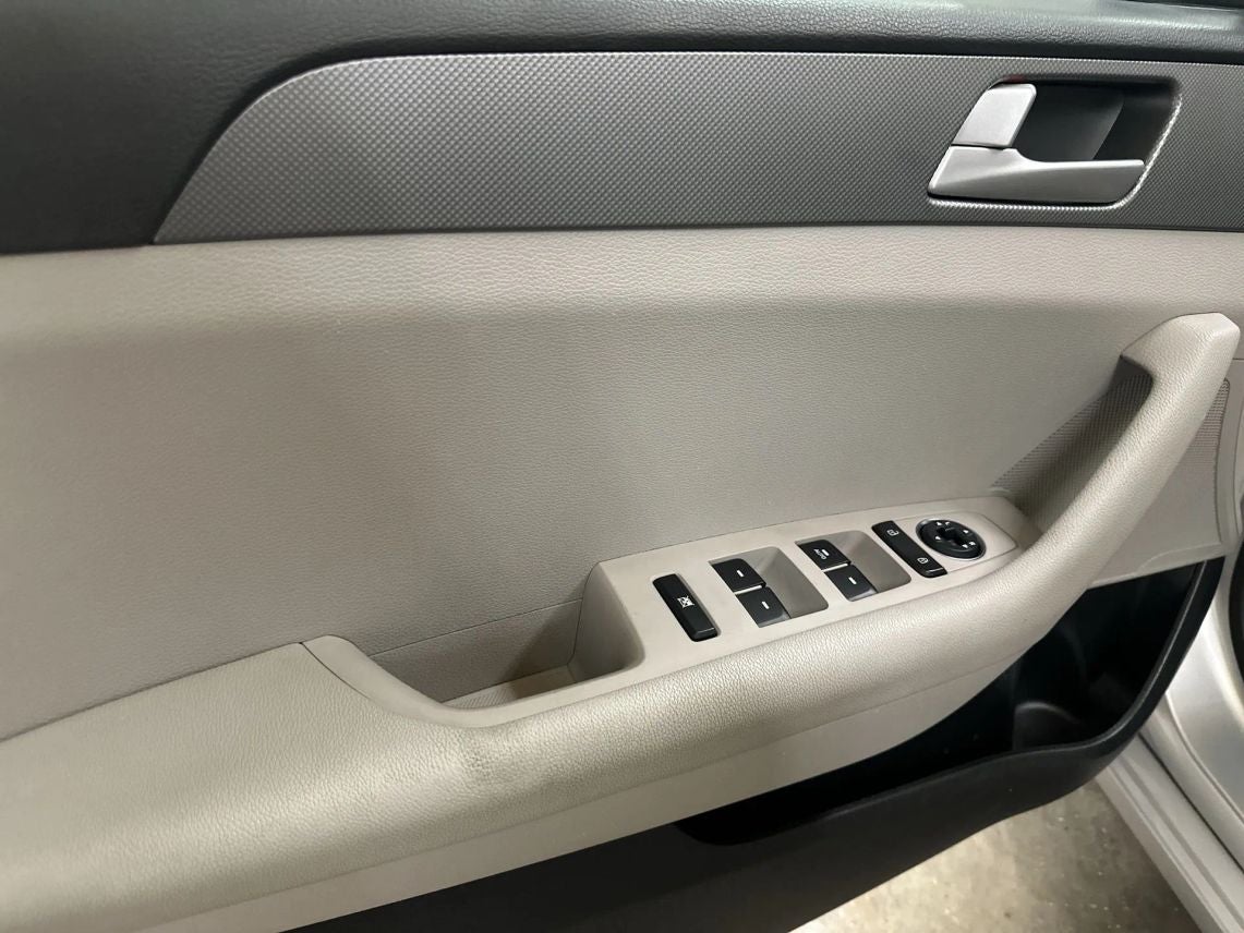 2016 Hyundai Sonata SE Sedan 4D