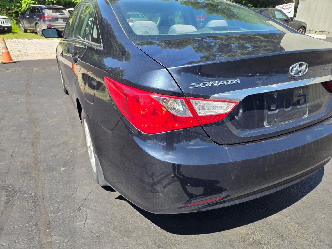 2013 Hyundai Sonata GLS Sedan 4D
