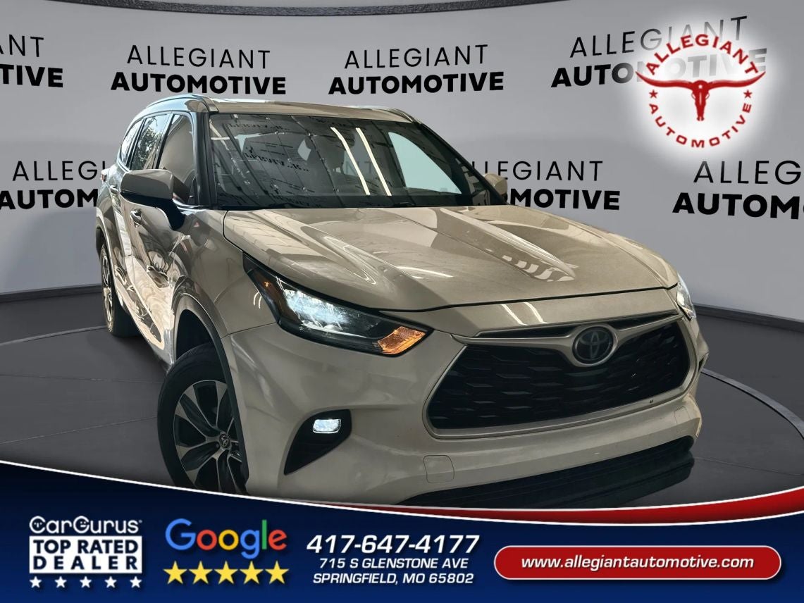 2020 Toyota Highlander XLE Sport Utility 4D