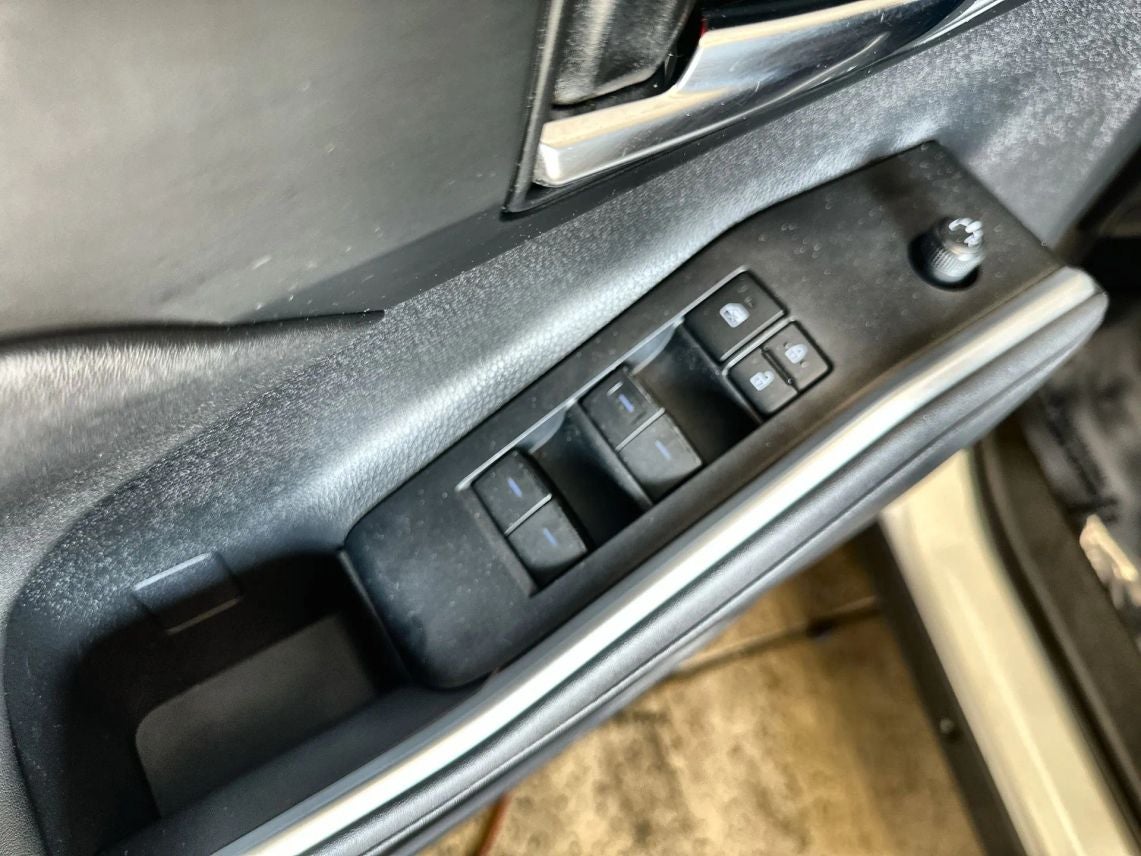 2020 Toyota Highlander XLE Sport Utility 4D