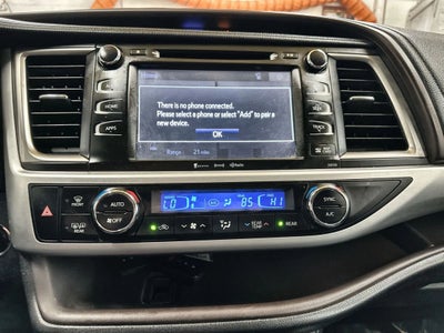 2016 Toyota Highlander XLE Sport Utility 4D