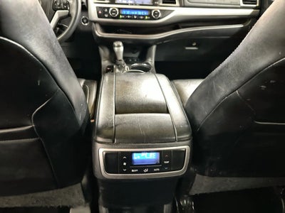 2016 Toyota Highlander XLE Sport Utility 4D