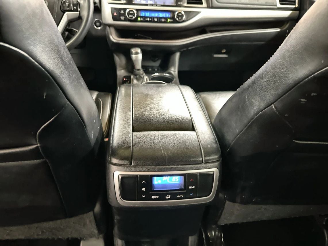 2016 Toyota Highlander XLE Sport Utility 4D