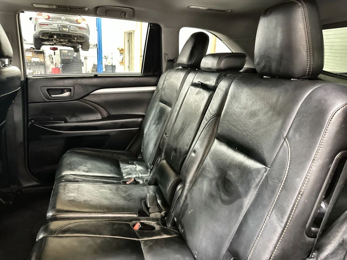 2016 Toyota Highlander XLE Sport Utility 4D