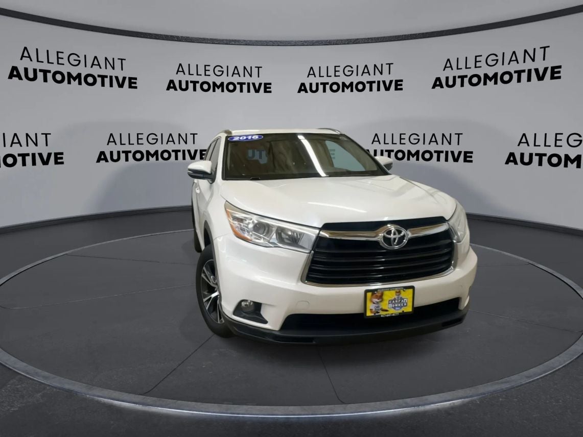 2016 Toyota Highlander XLE Sport Utility 4D
