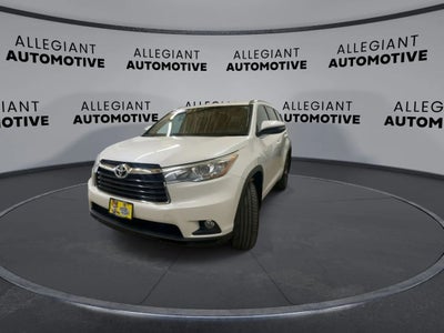 2016 Toyota Highlander XLE Sport Utility 4D